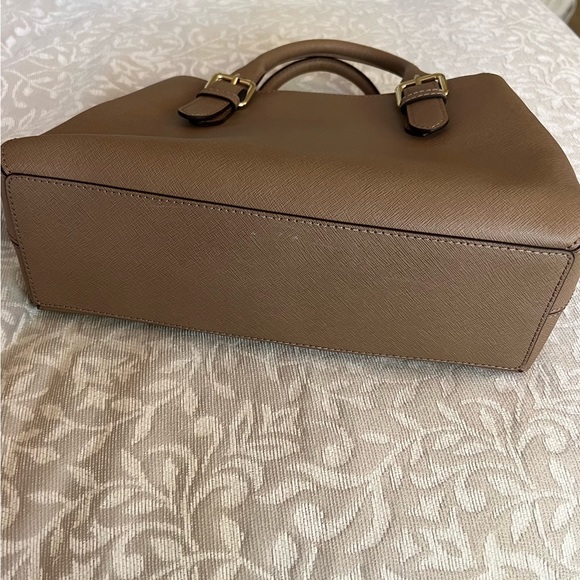 Kate Spade Cedar Street Gold Buckle Hardware - Picture 3 of 5